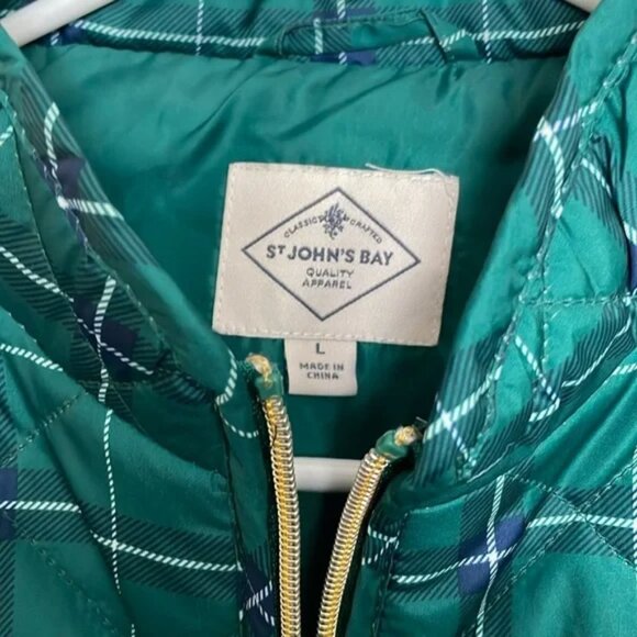 NWT St. John’s Bay quilted vest| L - Picture 4 of 6